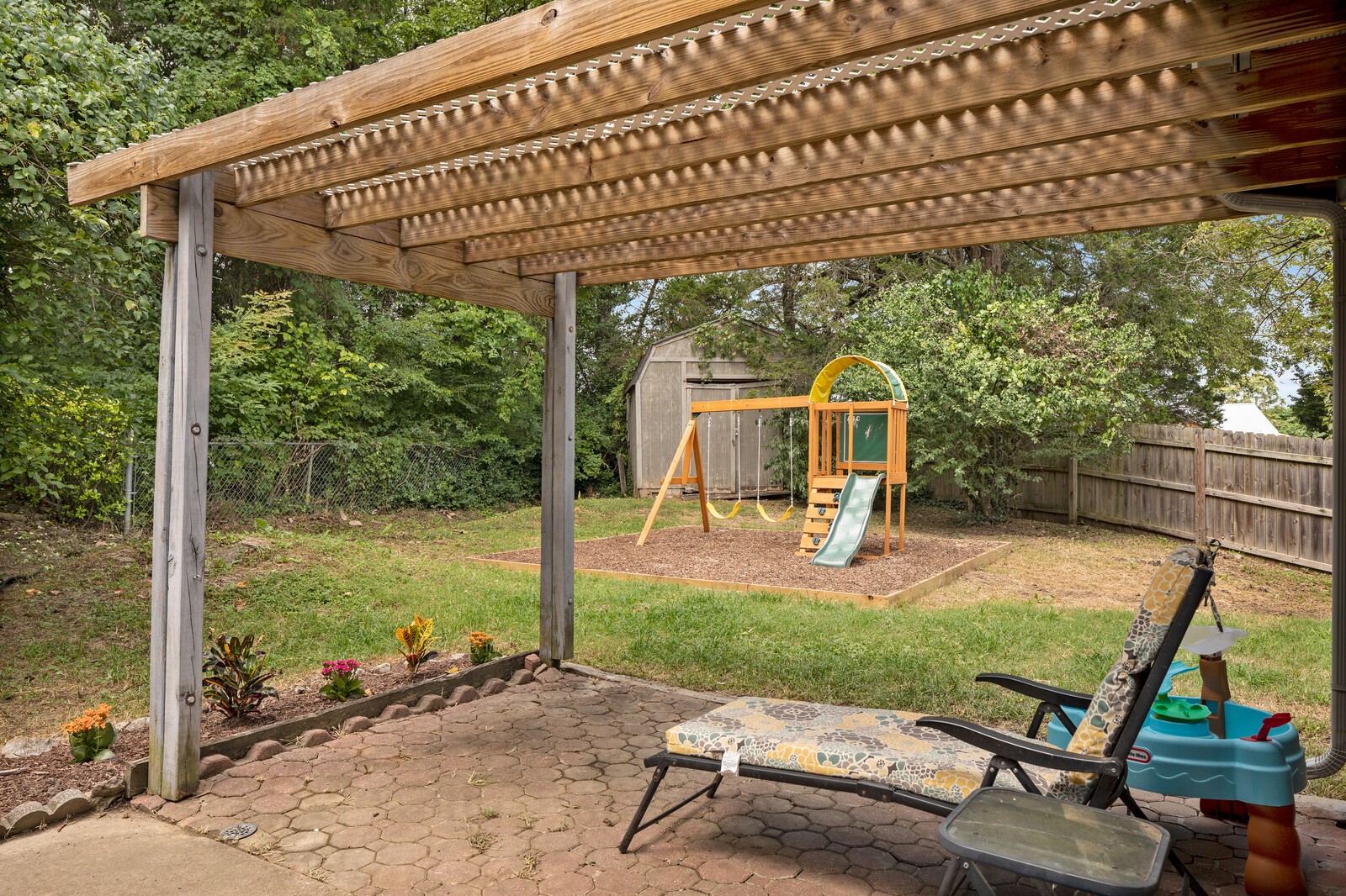 1225 Jacksons View Road Hermitage, TN 37076 - Photo 21 of 29 a patio with table and chairs