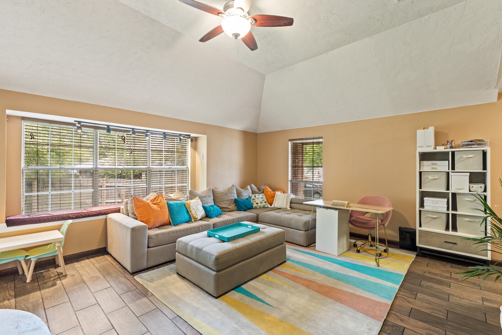 1225 Jacksons View Road Hermitage, TN 37076 - Photo 4 of 29 a living room with furniture and a window