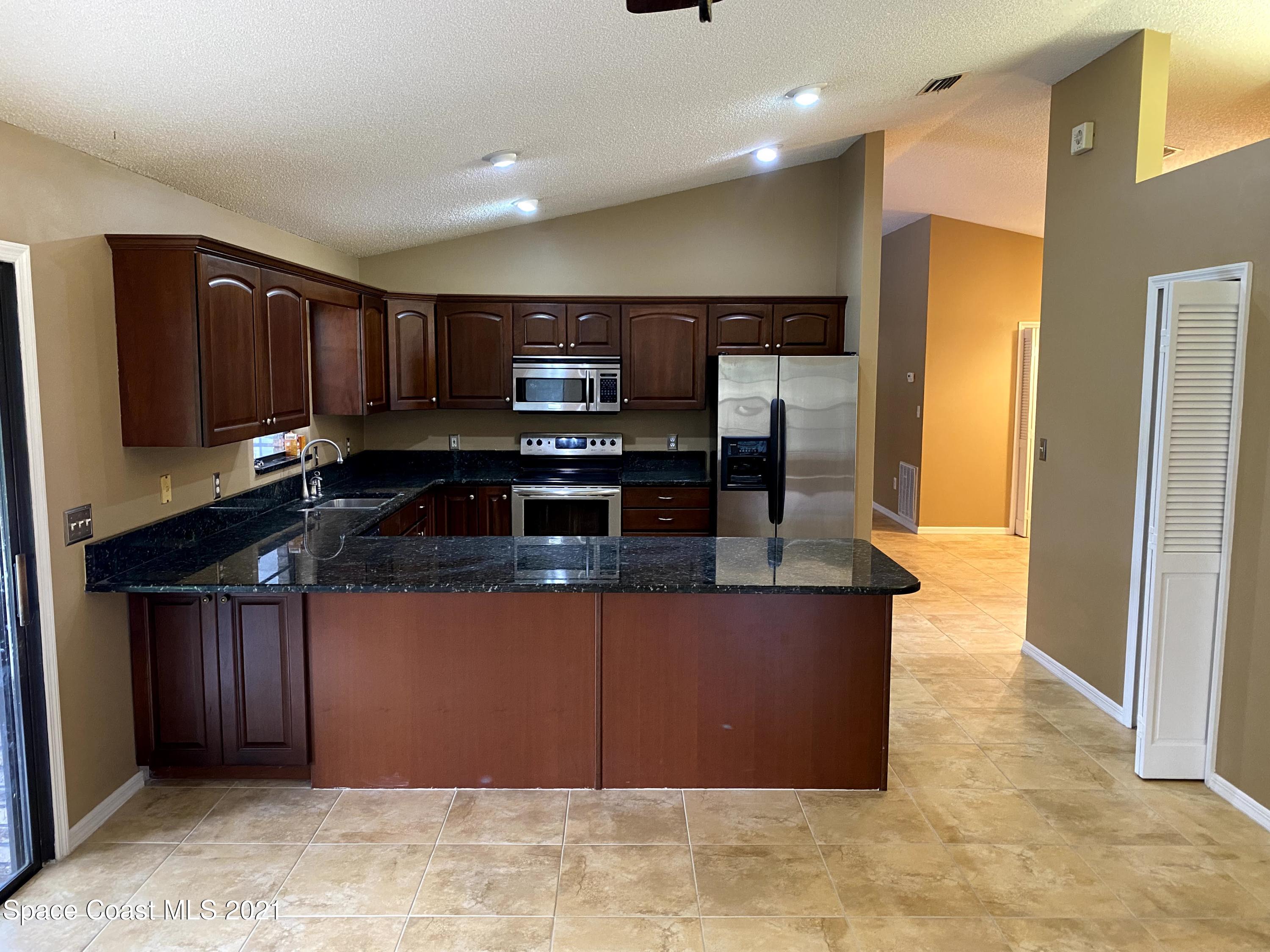 211 Rios Court Southeast Palm Bay, FL 32909 - Photo 17 of 30 IMG_4820