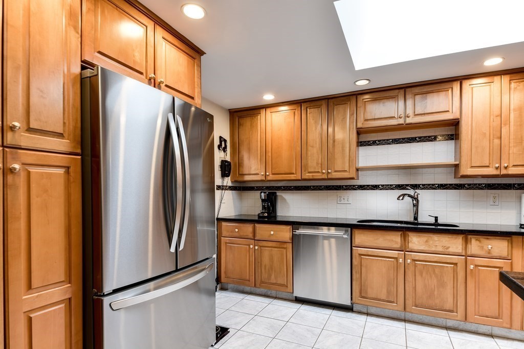 55 Donna Road Framingham, MA 01701 - Photo 7 of 25 Gallery Image 7