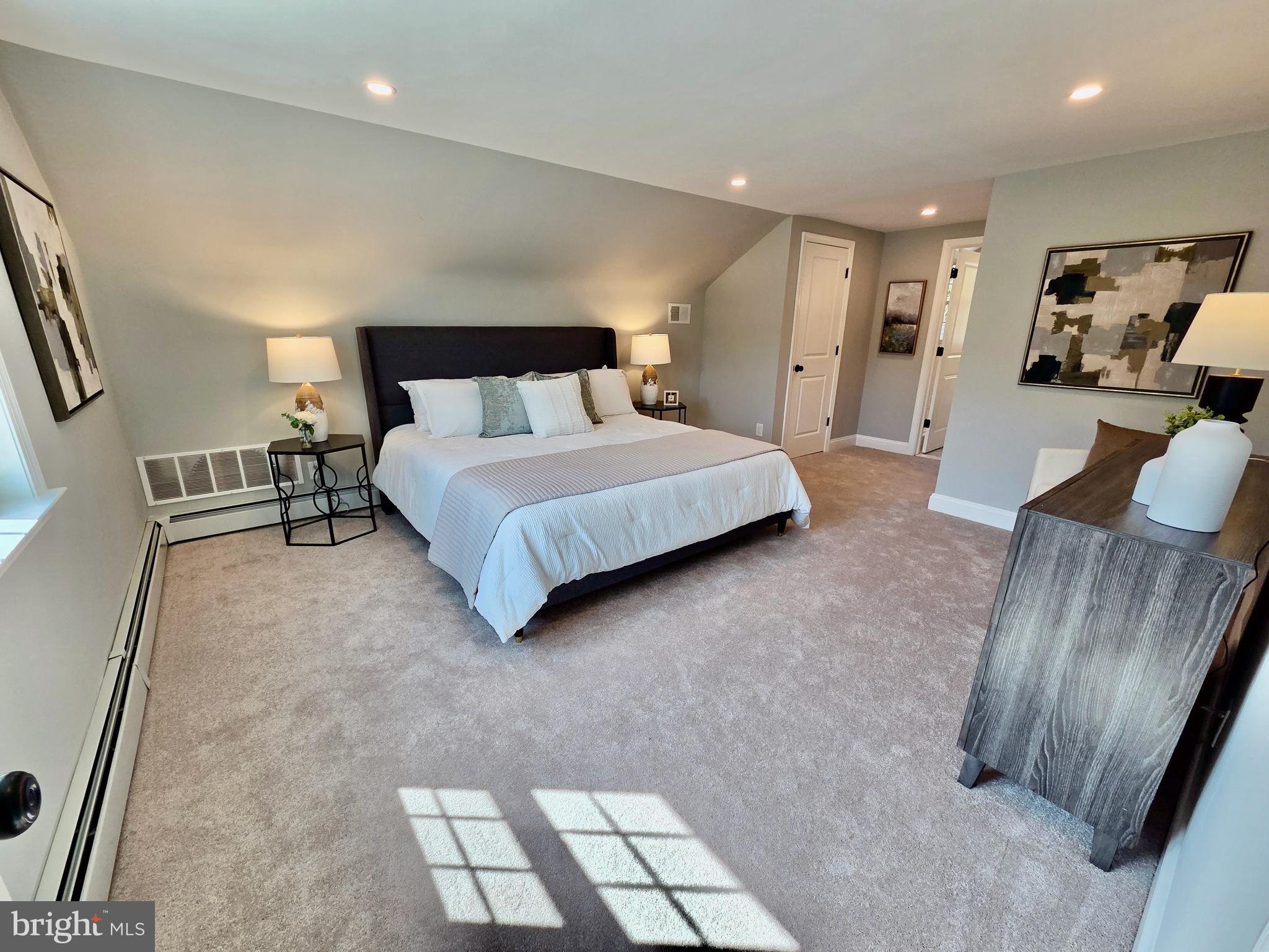123 Ridley Drive Wallingford, PA 19086 - Photo 15 of 35 Primary bedroom