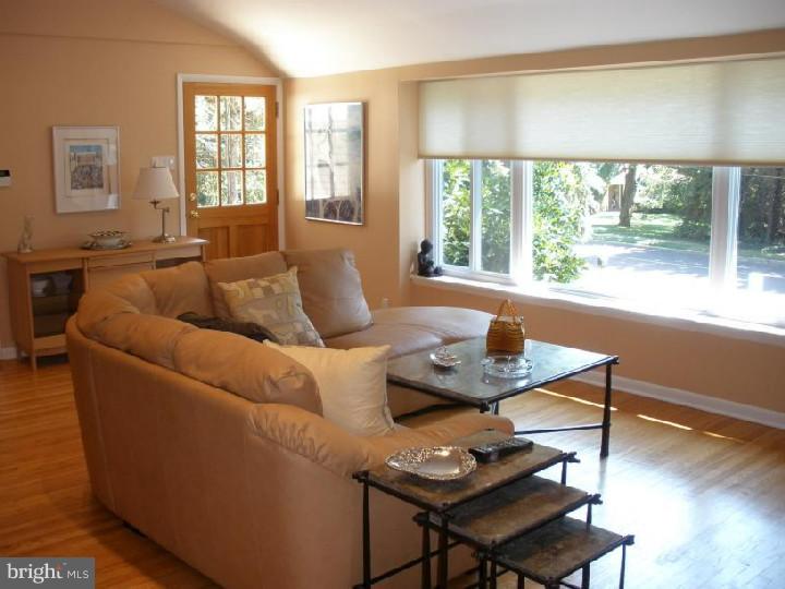 2050 Valley Road Jenkintown, PA 19046 - Photo 3 of 12 Living Room