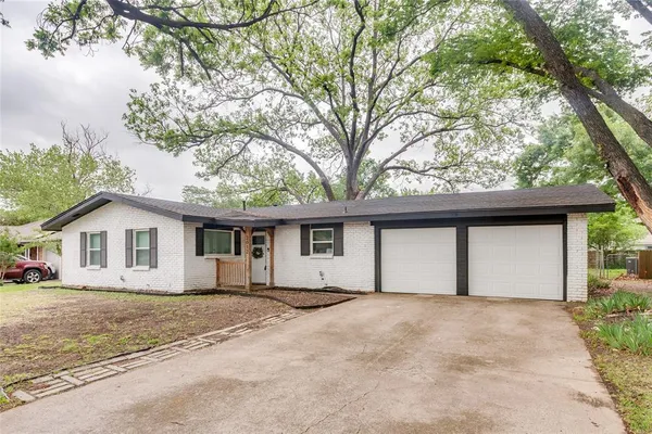 $317,900 | 2012 Bradford Drive, Arlington, TX 76010