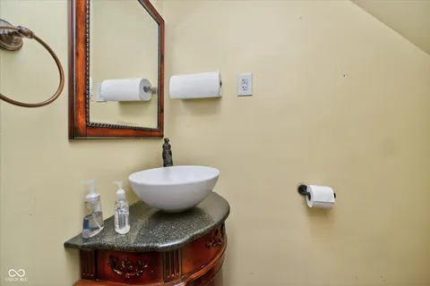 $615,000 | 1829 Cunningham Road, Speedway, IN 46224