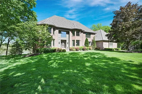 $2,000,000 | 60 Dundee Court, Loch Lloyd, MO 64012