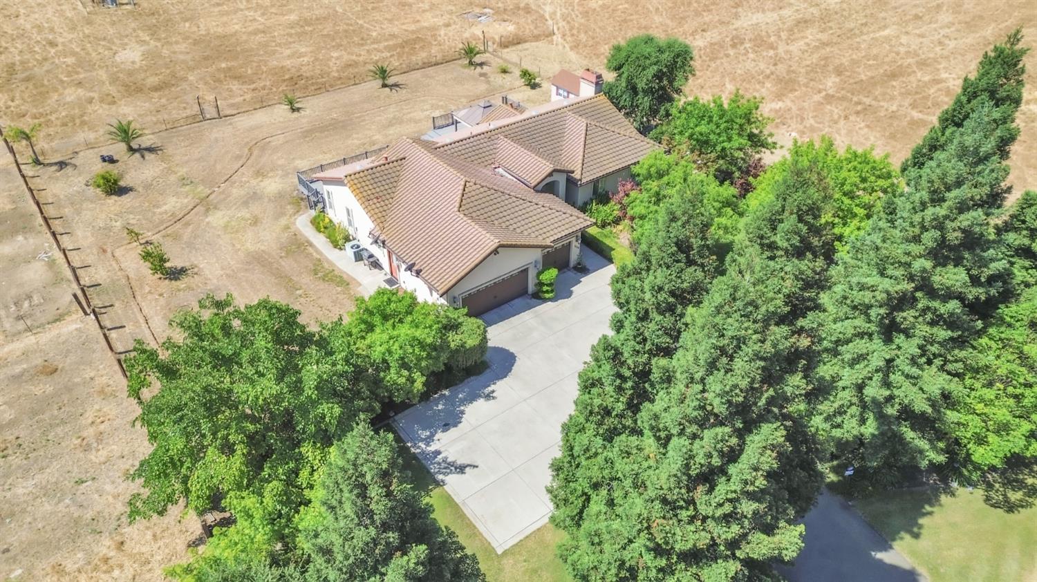 8654 Bradshaw Road Elk Grove, CA 95624 - Photo 36 of 39