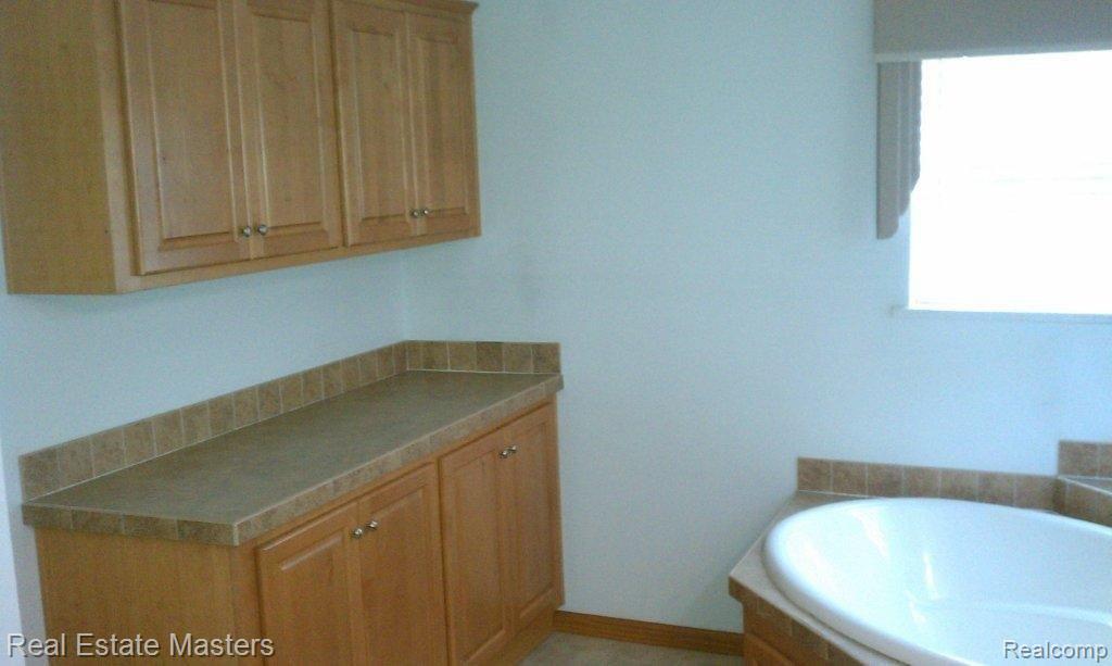 7373 Frith Road St. Clair, MI 48079 - Photo 18 of 19 OTHER MASTER BATH VIEW
