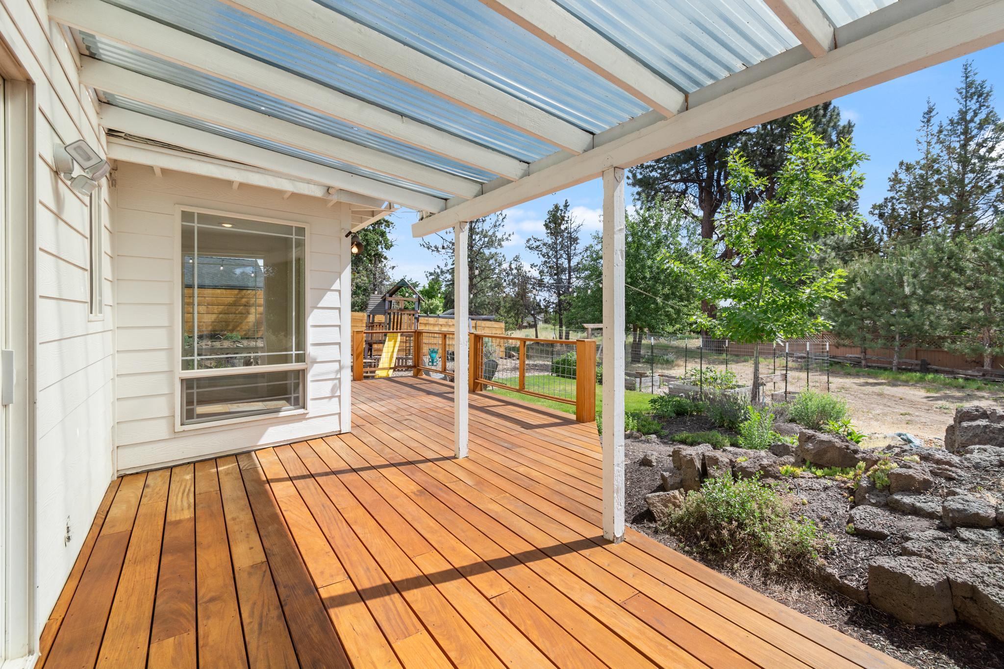 63262 Vogt Road Bend, OR 97701 - Photo 38 of 65 Covered deck area