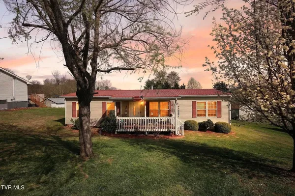 $239,000 | 404 Ashville Avenue, Mount Carmel, TN 37645