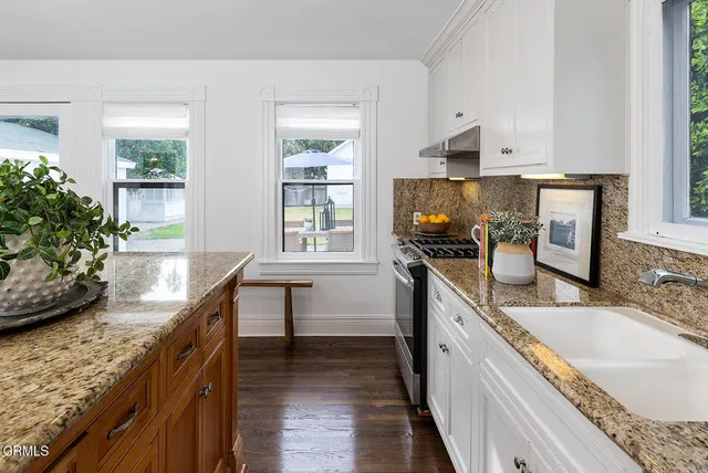 $2,595,000 | 261 South Allen Avenue, Pasadena, CA 91106