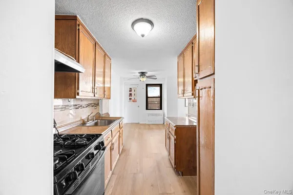 $165,000 | 1966 Newbold Avenue, Unit 408 | Unionport