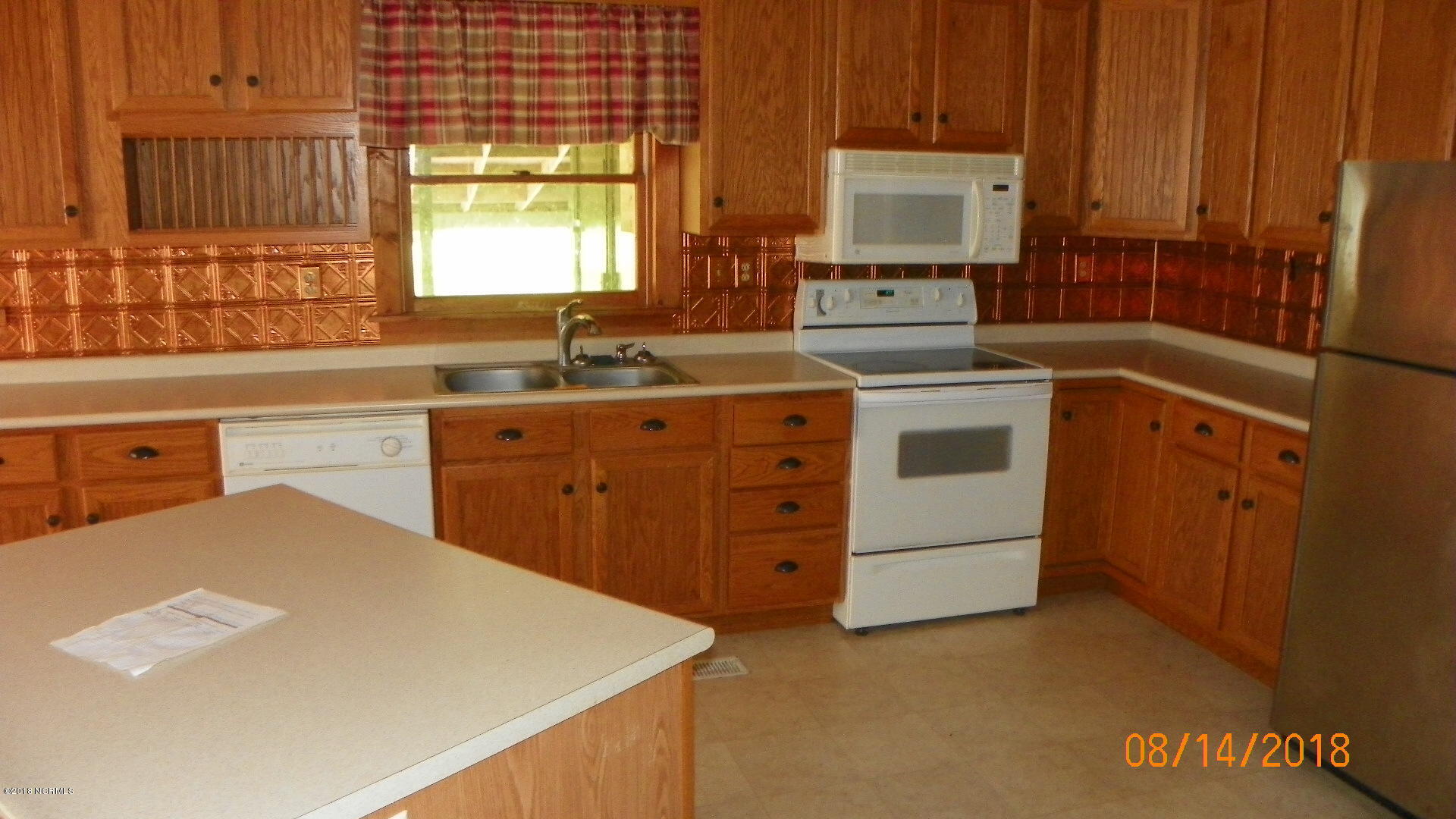 828 Old 30 Road Jacksonville, NC 28546 - Photo 7 of 17 100_0449