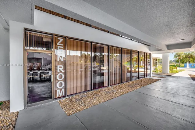 $149,900 | 3821 Environ Boulevard, Unit 411, Lauderhill, FL 33319