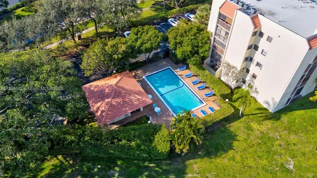 $149,900 | 3821 Environ Boulevard, Unit 411, Lauderhill, FL 33319