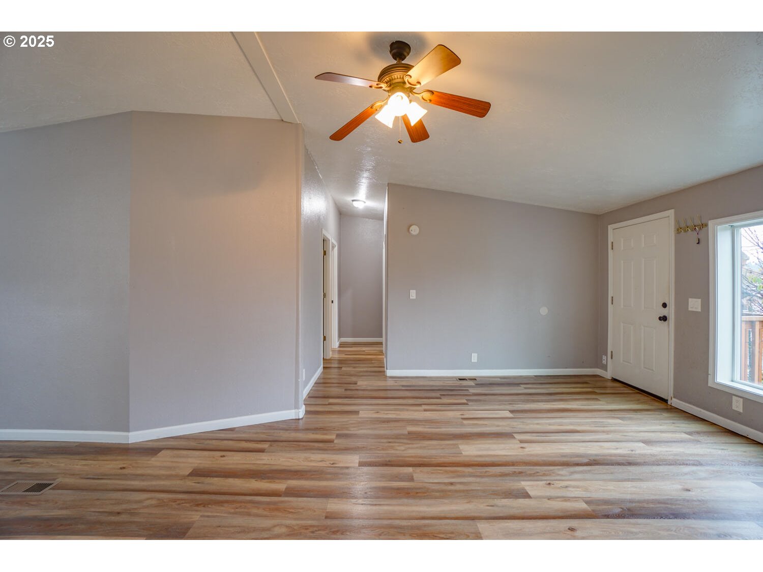 415 Northeast 194th Street, Unit 17 Ridgefield, WA 98642 - Photo 13 of 35