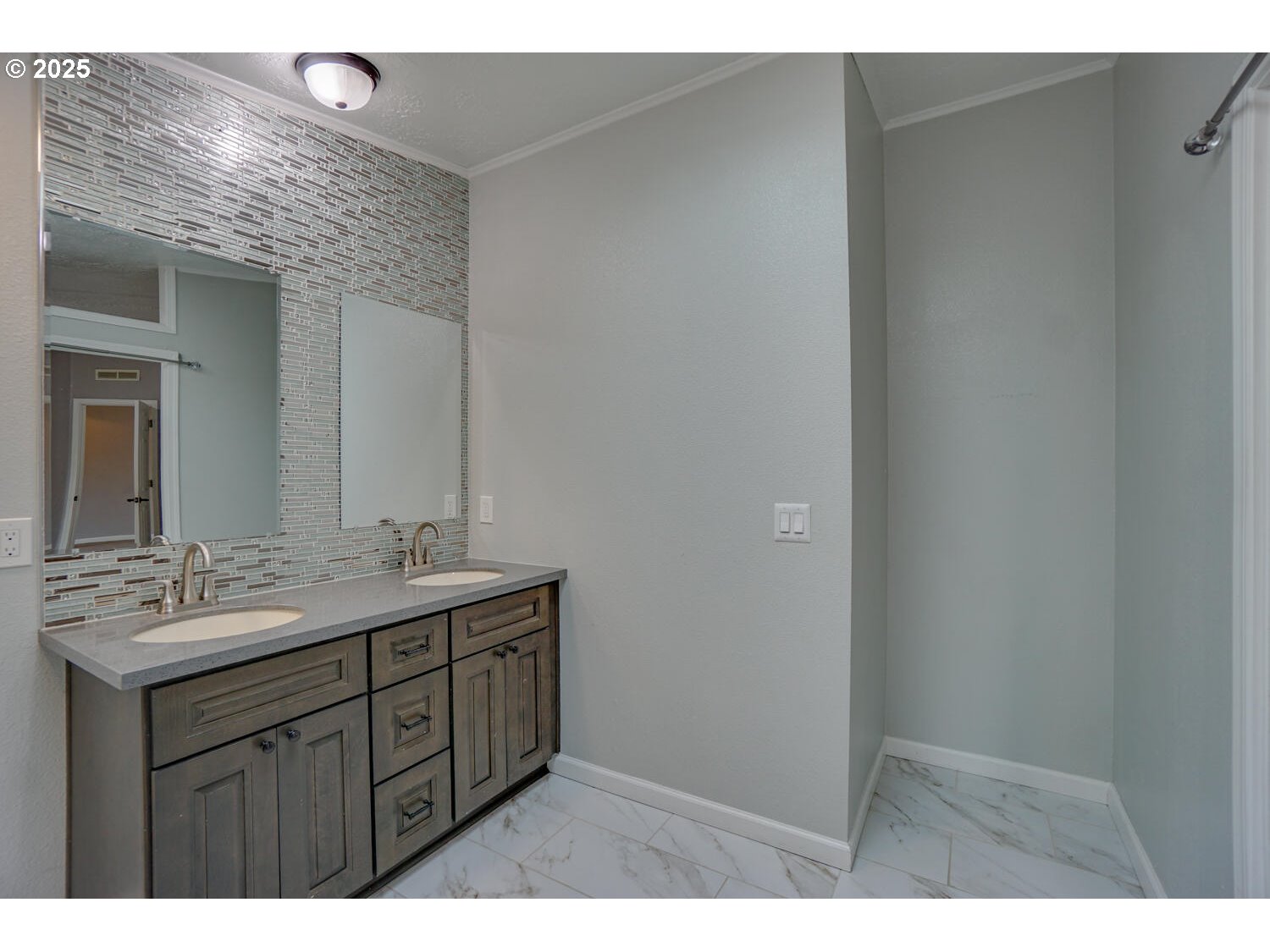 415 Northeast 194th Street, Unit 17 Ridgefield, WA 98642 - Photo 28 of 35