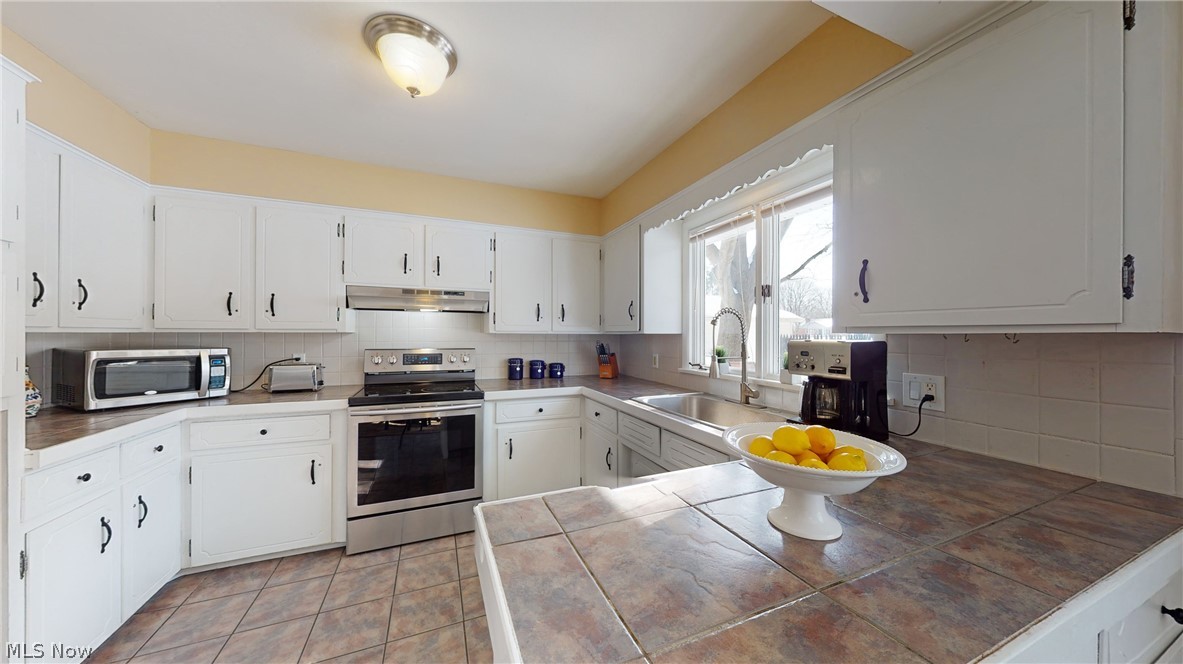 3060 Killian Road Uniontown, OH 44685 - Photo 15 of 33