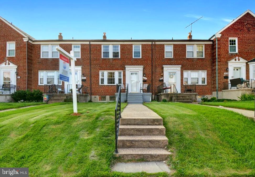 404 Stratford Road Catonsville, MD 21228 - Photo 1 of 28 Gallery Image 1