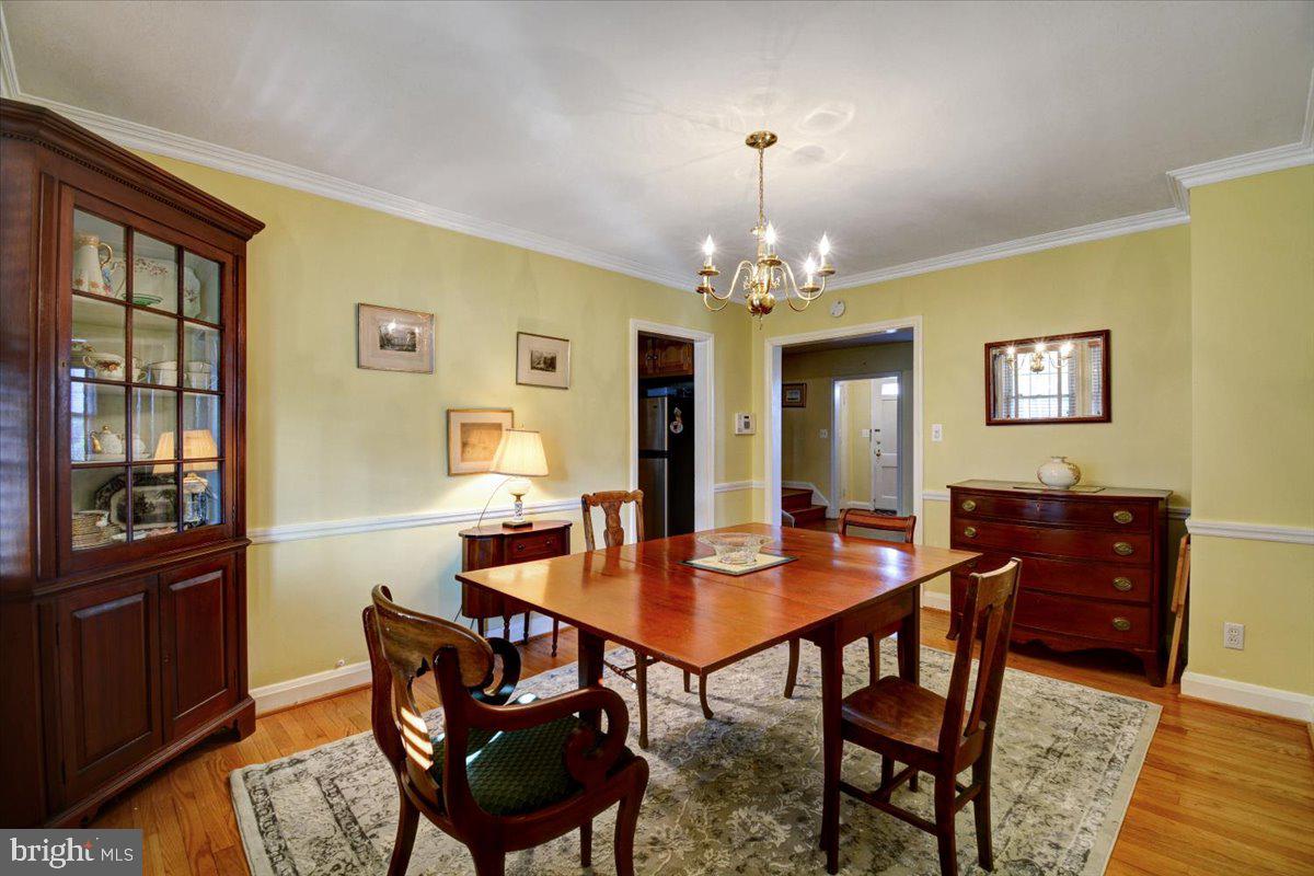 404 Stratford Road Catonsville, MD 21228 - Photo 4 of 28 Gallery Image 4
