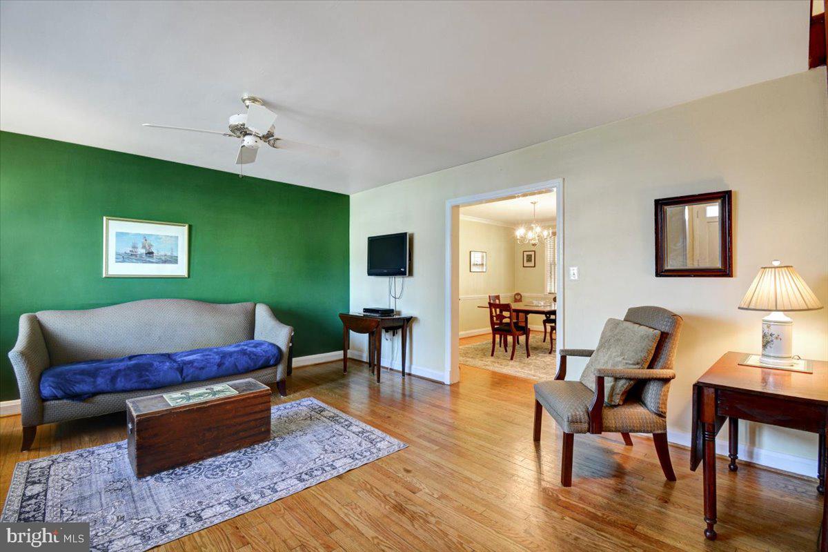 404 Stratford Road Catonsville, MD 21228 - Photo 9 of 28 Gallery Image 9
