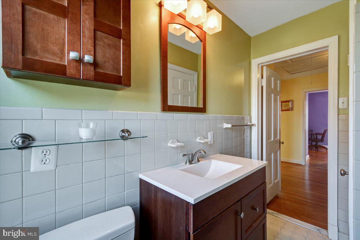 404 Stratford Road Catonsville, MD 21228 - Photo 10 of 28 Gallery Image 10