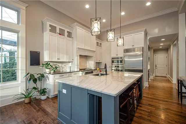 $1,999,000 | 2813 West 91st Street, Leawood, KS 66206