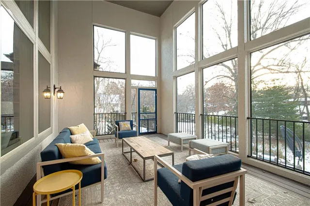 $1,999,000 | 2813 West 91st Street, Leawood, KS 66206