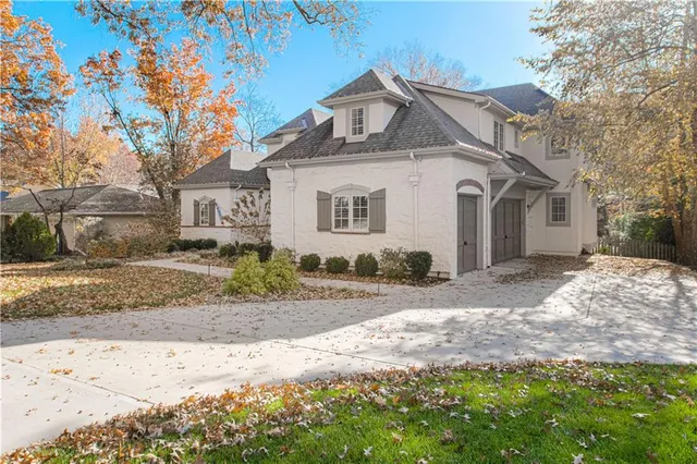 $1,999,000 | 2813 West 91st Street, Leawood, KS 66206