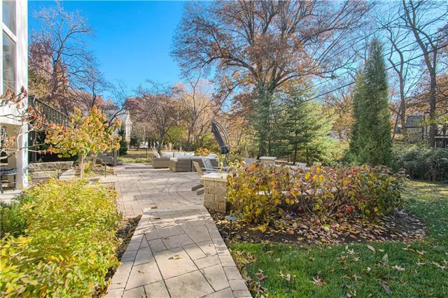 $1,999,000 | 2813 West 91st Street, Leawood, KS 66206
