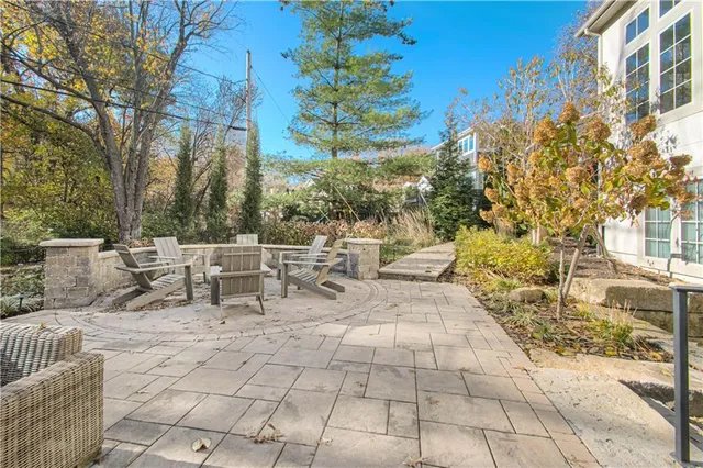 $1,999,000 | 2813 West 91st Street, Leawood, KS 66206