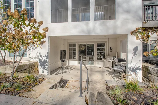 $1,999,000 | 2813 West 91st Street, Leawood, KS 66206