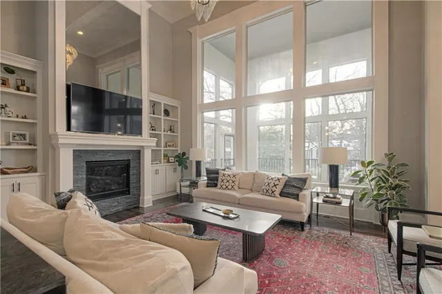 $1,999,000 | 2813 West 91st Street, Leawood, KS 66206