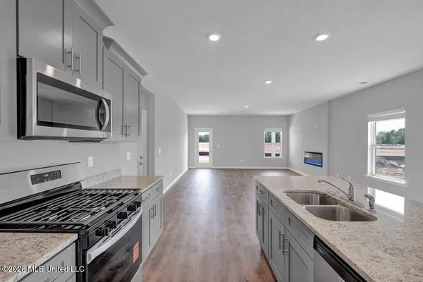 $357,990 | 8210 Bankhead Drive, Olive Branch, MS 38654