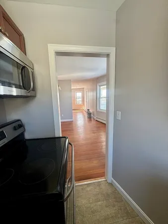 $2,000 | 67 Sycamore Street, Unit 2, Fairhaven, MA 02719