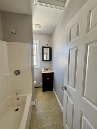 $2,000 | 67 Sycamore Street, Unit 2, Fairhaven, MA 02719