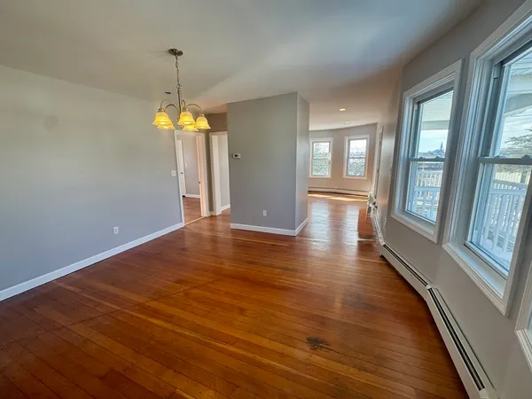 $2,000 | 67 Sycamore Street, Unit 2, Fairhaven, MA 02719