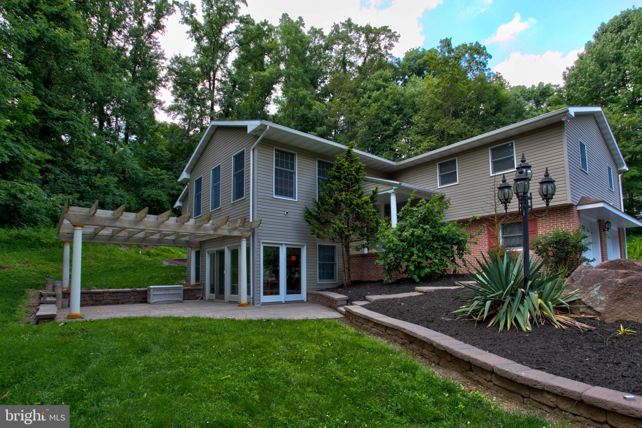 178 Ridge Avenue Ephrata, PA 17522 - Photo 2 of 44 An Oasis in the Trees