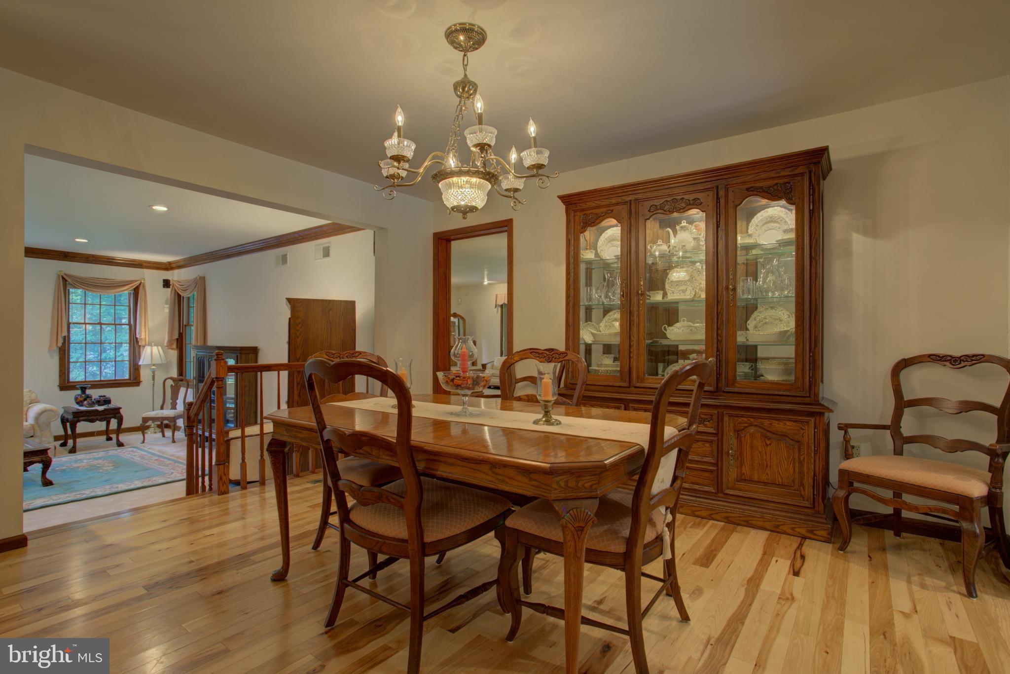 178 Ridge Avenue Ephrata, PA 17522 - Photo 6 of 44 Plenty of Room for Thanksgiving