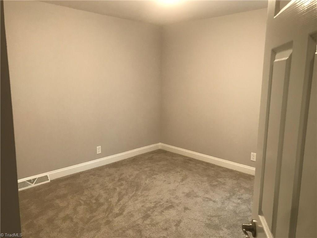 2033 Twain Road Greensboro, NC 27405 - Photo 11 of 15 Gallery Image 11