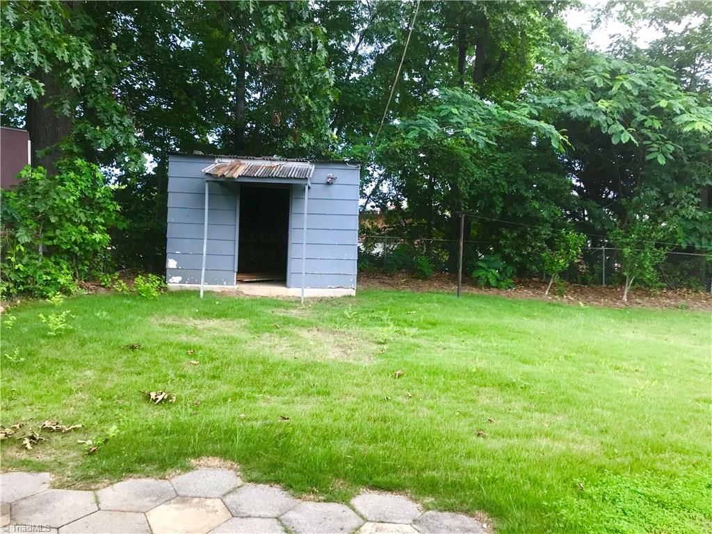 2033 Twain Road Greensboro, NC 27405 - Photo 14 of 15 Gallery Image 14