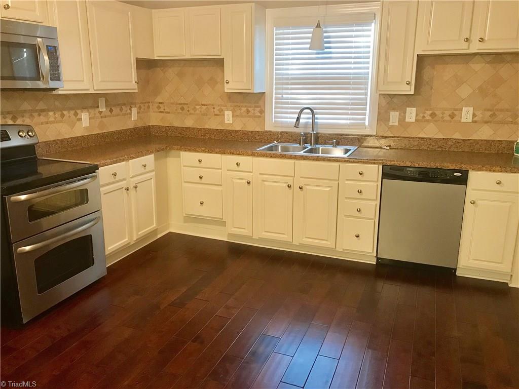2033 Twain Road Greensboro, NC 27405 - Photo 5 of 15 Gallery Image 5