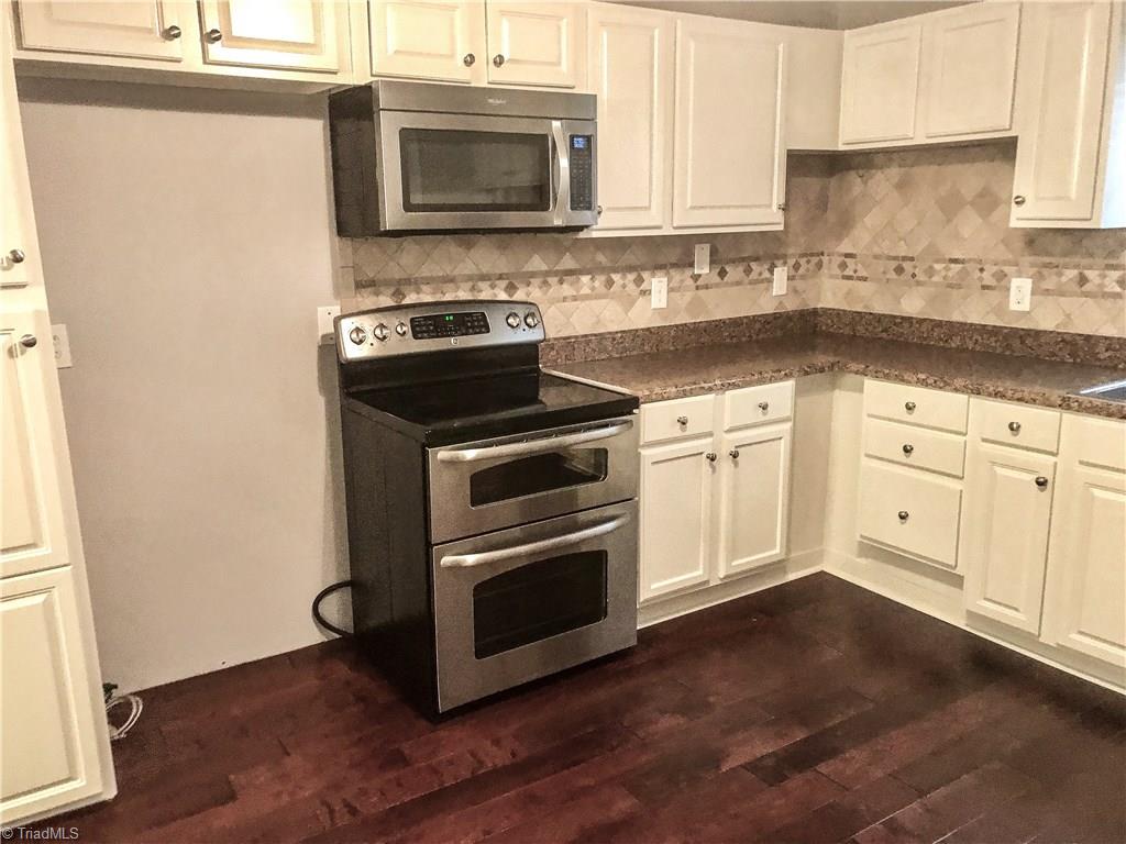 2033 Twain Road Greensboro, NC 27405 - Photo 6 of 15 Gallery Image 6