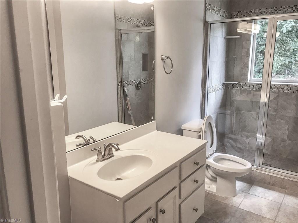 2033 Twain Road Greensboro, NC 27405 - Photo 7 of 15 Gallery Image 7