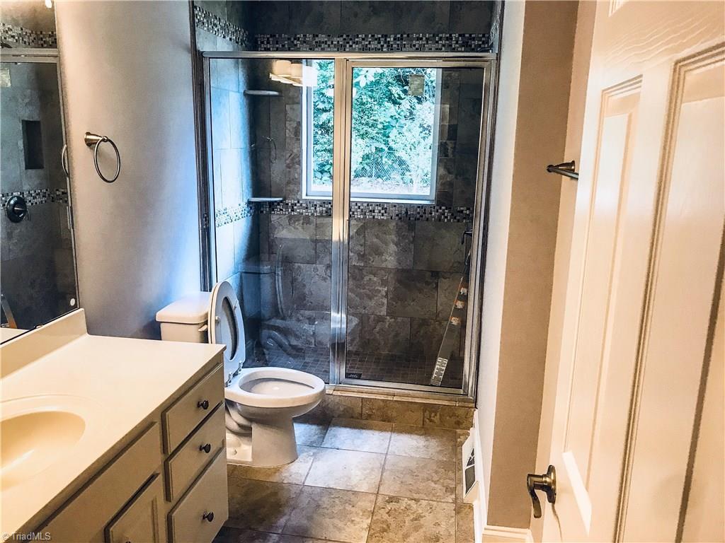 2033 Twain Road Greensboro, NC 27405 - Photo 8 of 15 Gallery Image 8