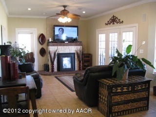9610 Union Road Amarillo, TX 79119 - Photo 17 of 26 Living Room Downstairs