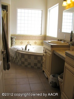 9610 Union Road Amarillo, TX 79119 - Photo 19 of 26 Master Bath