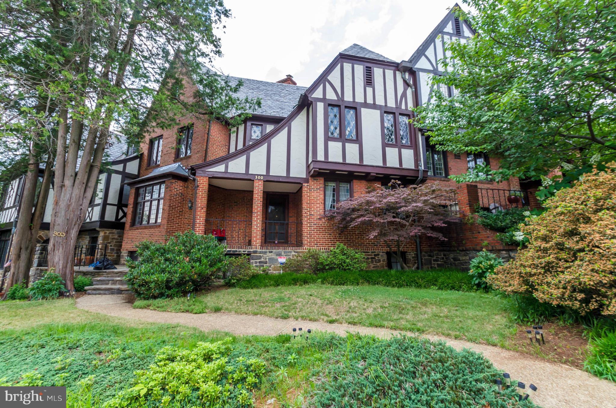 300 Ridgemede Road Baltimore, MD 21210 - Photo 1 of 30 Front of House
