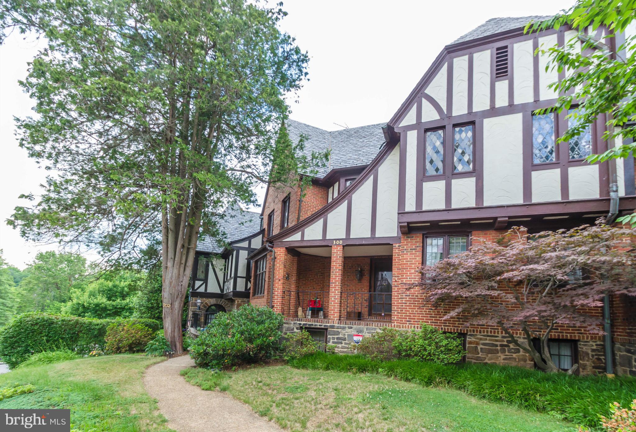300 Ridgemede Road Baltimore, MD 21210 - Photo 2 of 30 Front of house