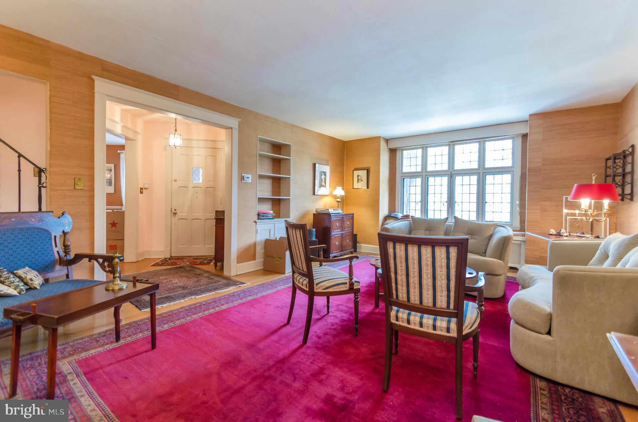 300 Ridgemede Road Baltimore, MD 21210 - Photo 11 of 30 Living Room
