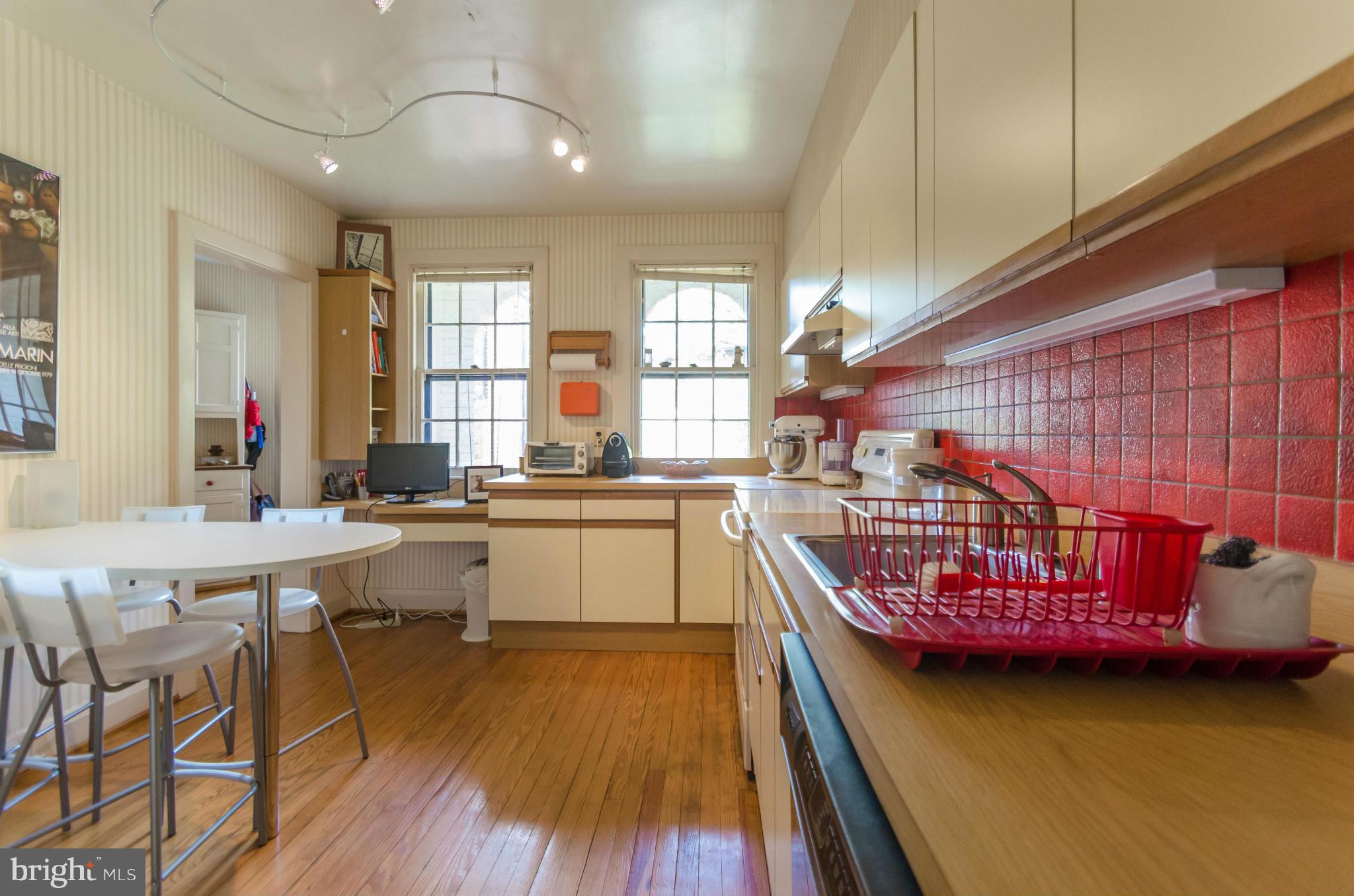 300 Ridgemede Road Baltimore, MD 21210 - Photo 16 of 30 Eat-in kitchen